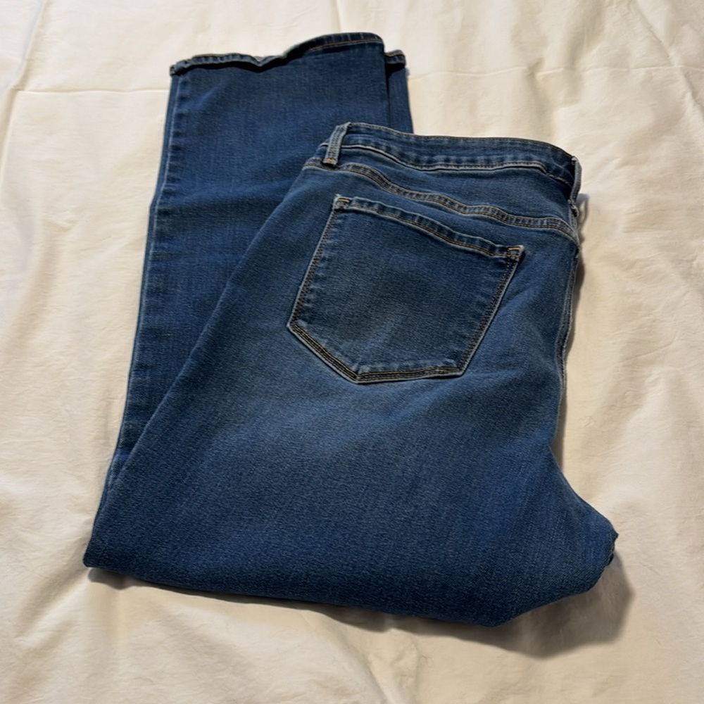 Old Navy kicker boot cut mid rise 14 S